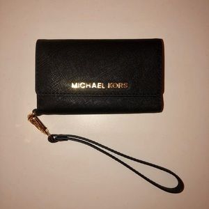 Michael Kors IPhone 5 wristlet